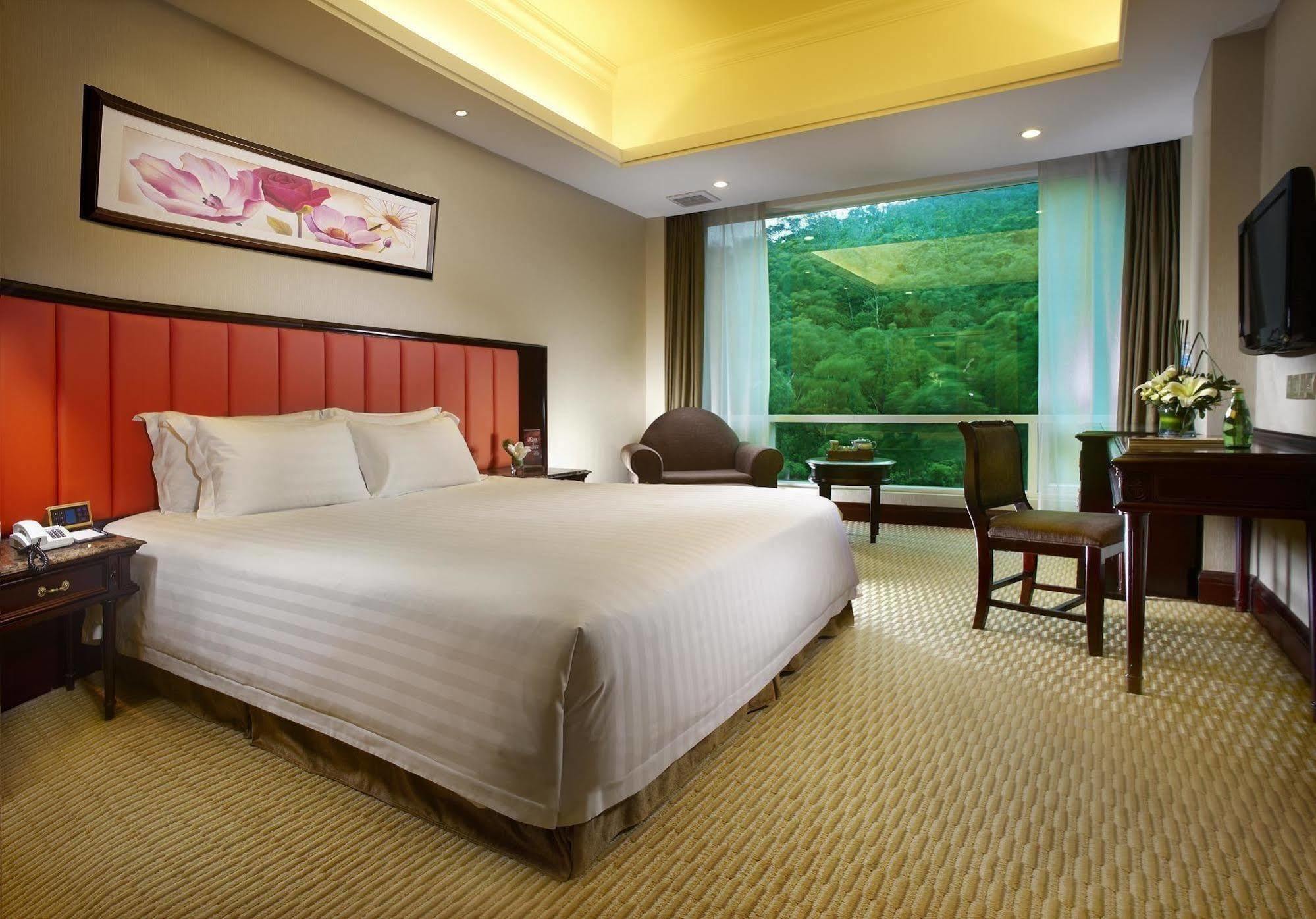 Grand Bay Hotel Zhuhai Buitenkant foto