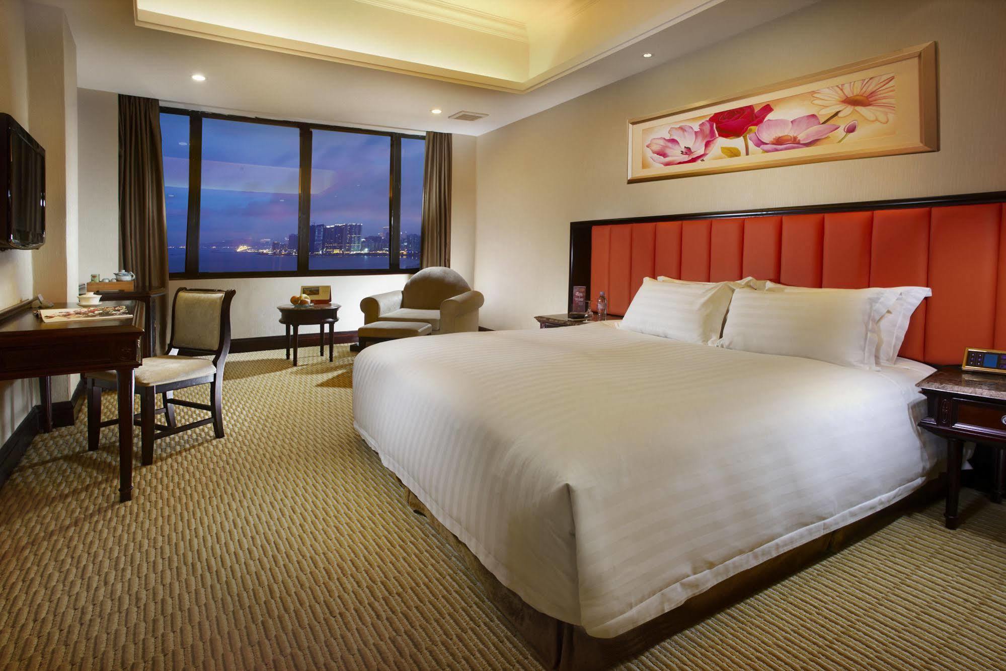 Grand Bay Hotel Zhuhai Buitenkant foto