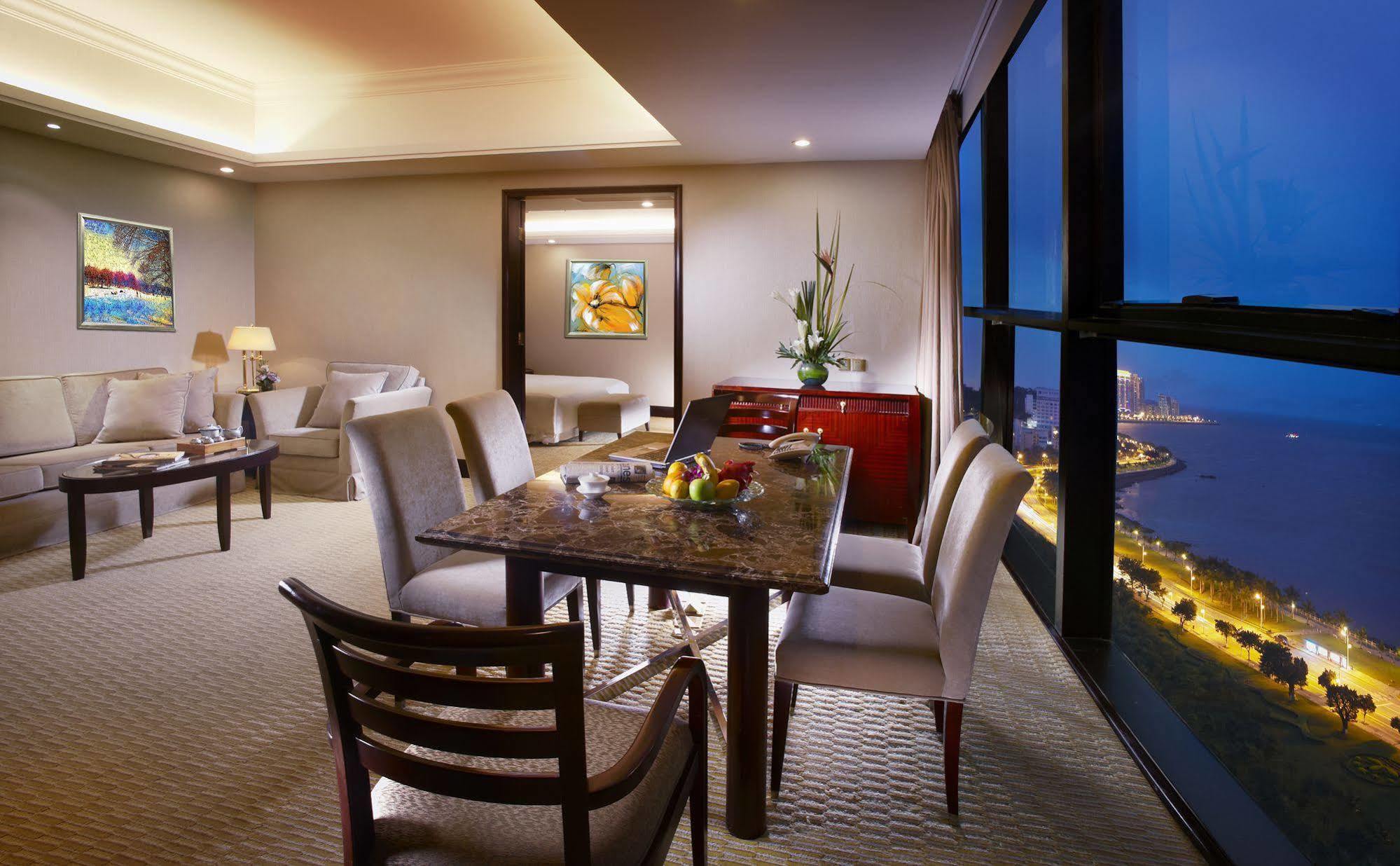 Grand Bay Hotel Zhuhai Buitenkant foto